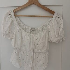 American Eagle White Eyelet Puff Sleeve Top